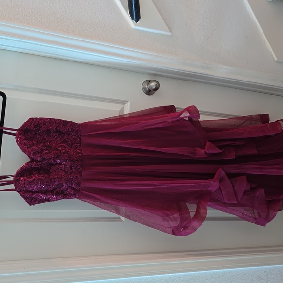 Speechless Dresses & Skirts - Speechless Burgundy Strapless Dress